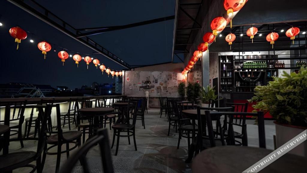 2499 Heritage Chinatown Bangkok Hotel By Roomquest Екстериор снимка