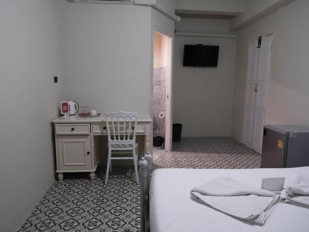 2499 Heritage Chinatown Bangkok Hotel By Roomquest Екстериор снимка